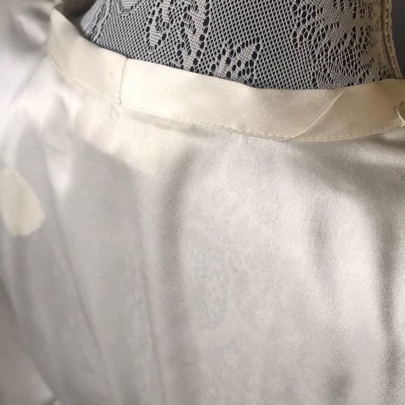 Gold Label VINTAGE VICTORIAS SECRET ROBE - Picture 8 of 16